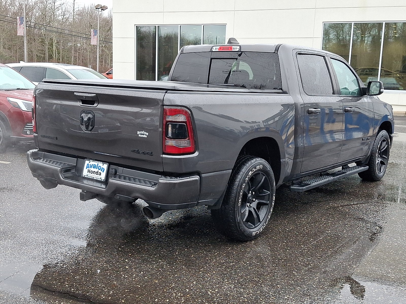 2020 RAM 1500 Big Horn Crew Cab 4x4 5'7" Box