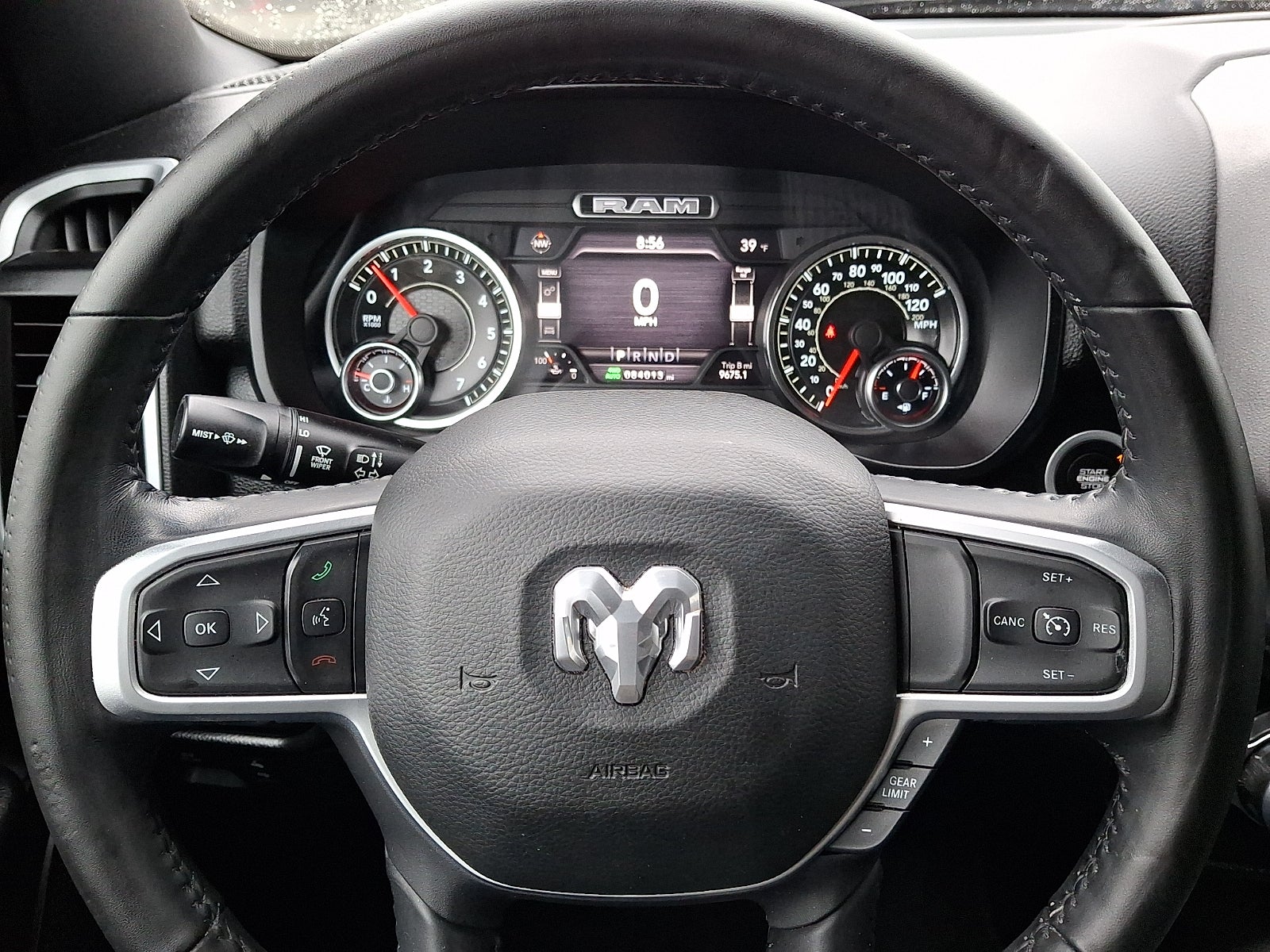 2020 RAM 1500 Big Horn Crew Cab 4x4 5'7" Box