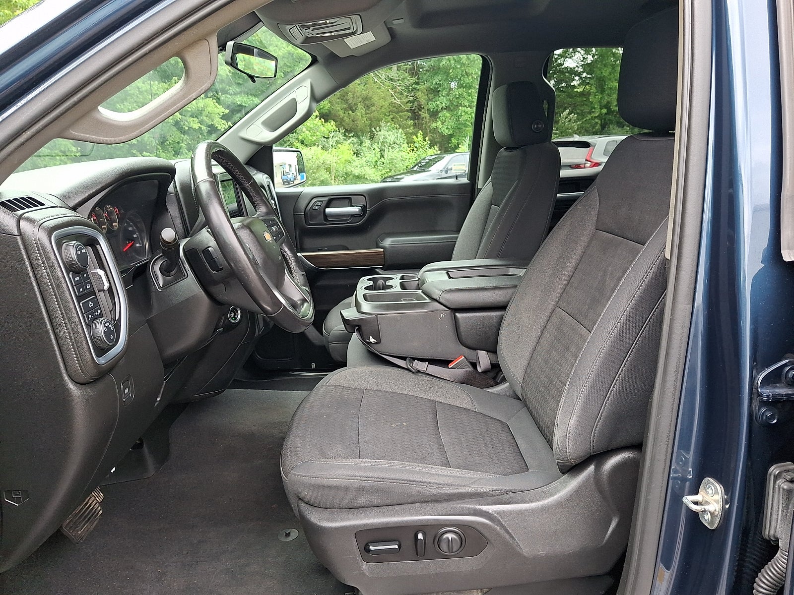 2020 Chevrolet Silverado 1500 4WD Double Cab Standard Bed LT