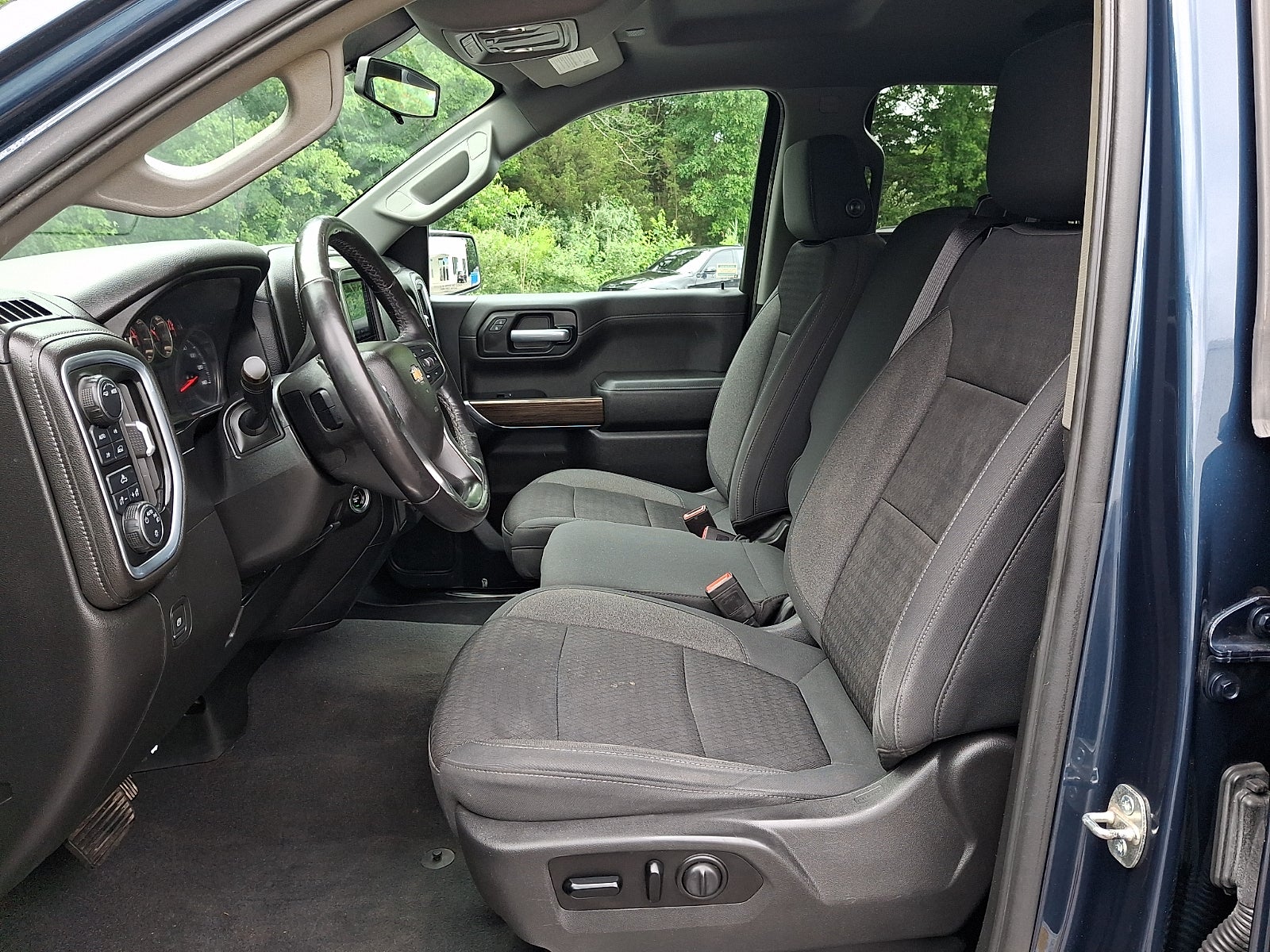 2020 Chevrolet Silverado 1500 4WD Double Cab Standard Bed LT