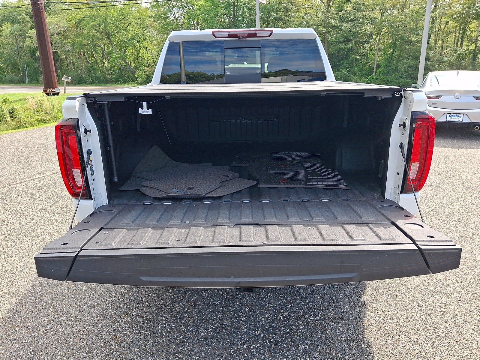 2024 GMC Sierra 1500 4WD Crew Cab Short Box Denali