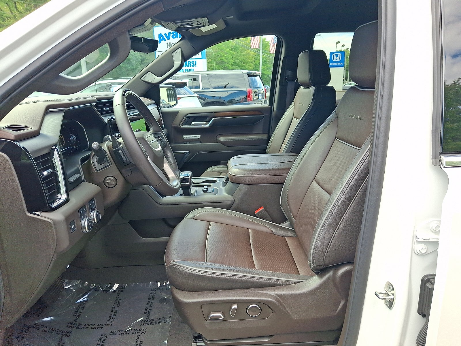 2024 GMC Sierra 1500 4WD Crew Cab Short Box Denali