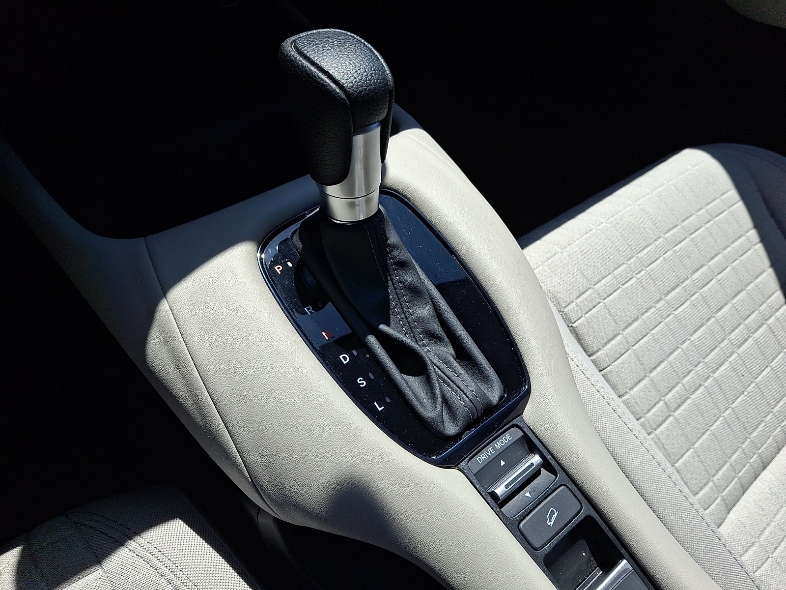 2025 Honda HR-V AWD LX