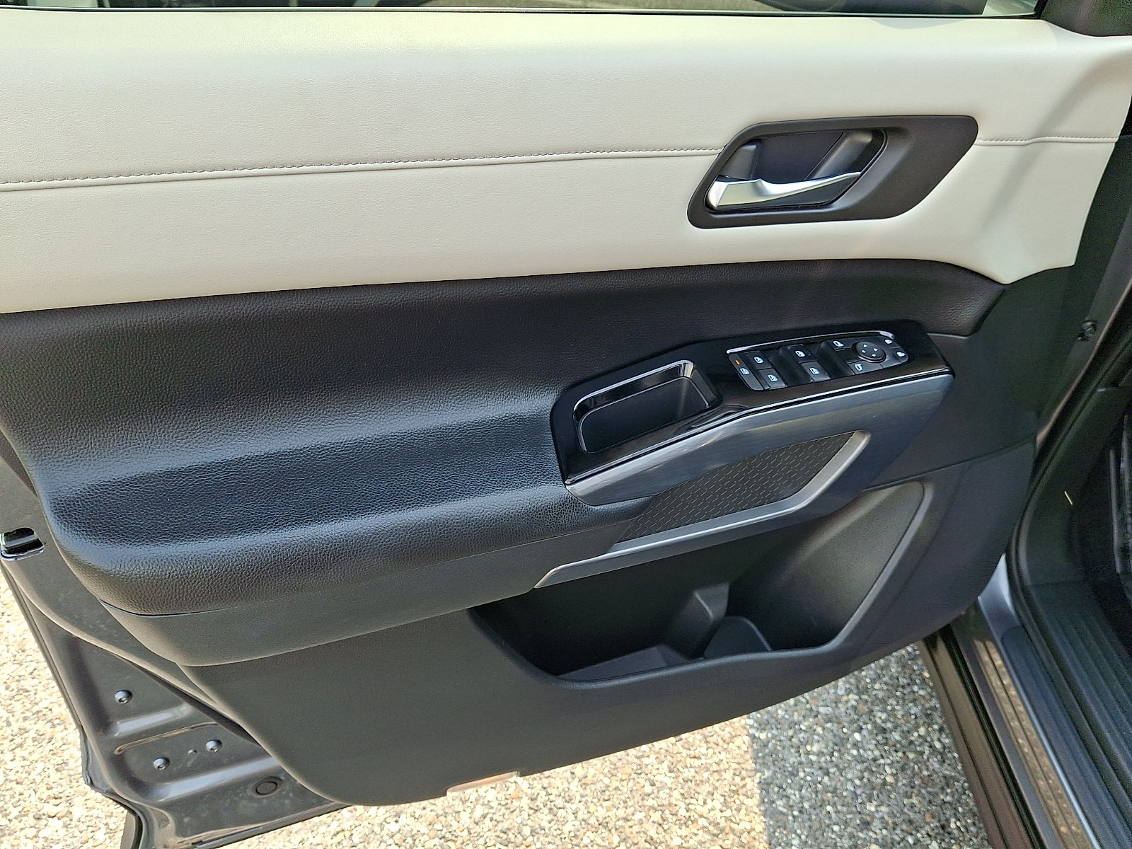2022 Nissan Pathfinder SL 4WD