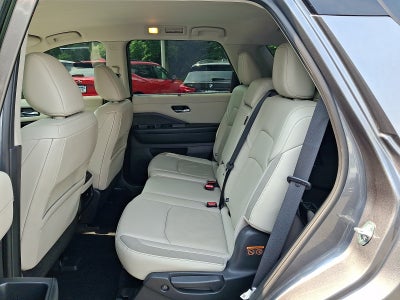 2022 Nissan Pathfinder SL 4WD