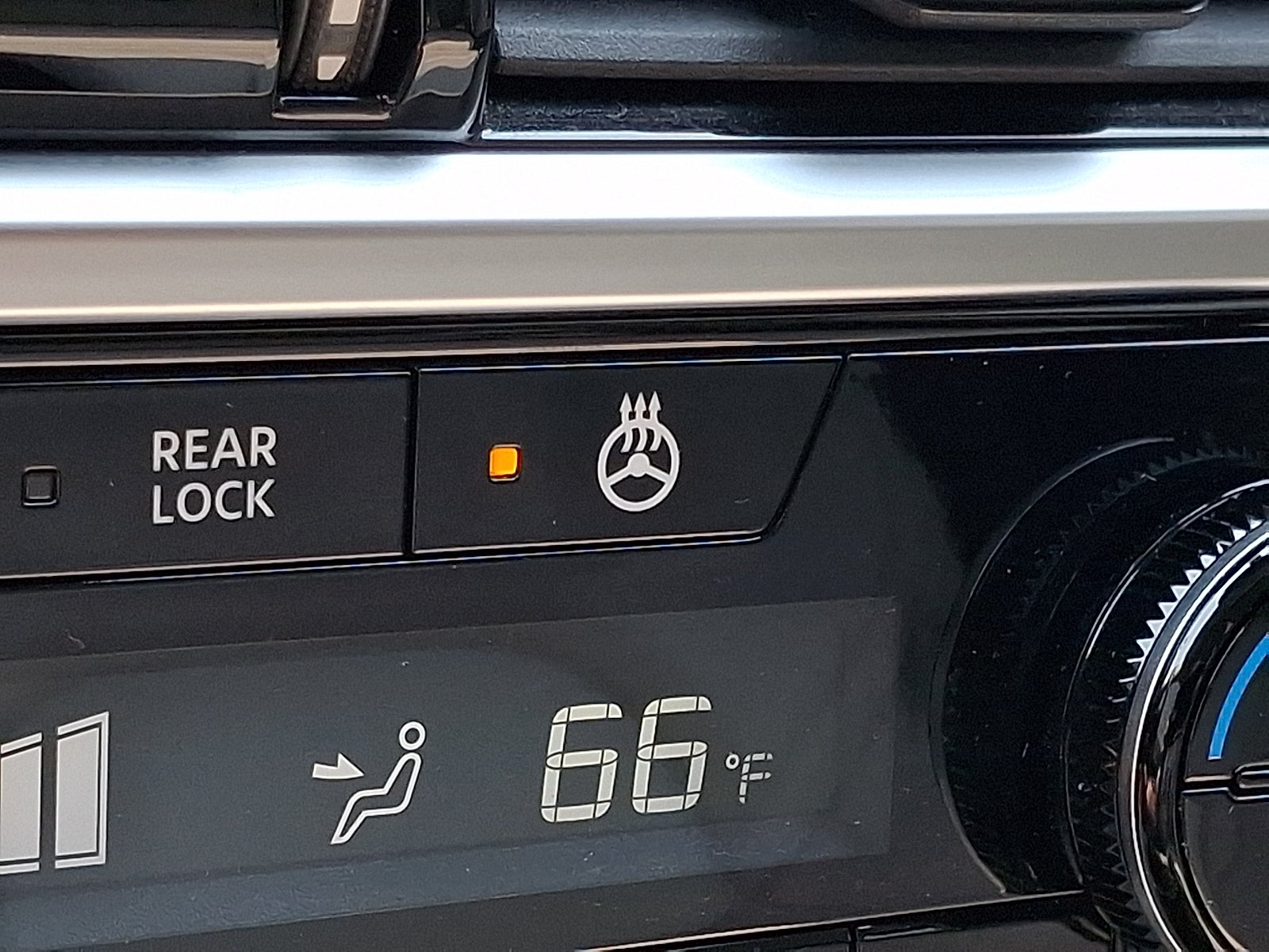 2022 Nissan Pathfinder SL 4WD