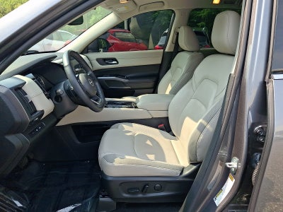 2022 Nissan Pathfinder SL 4WD