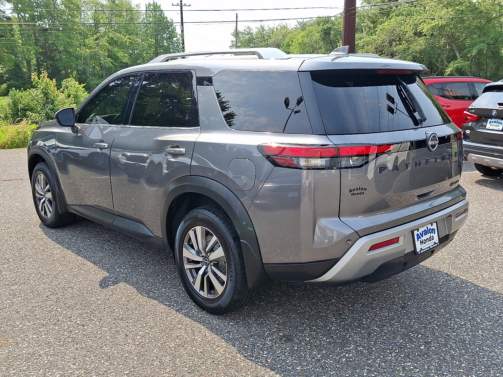 2022 Nissan Pathfinder SL 4WD
