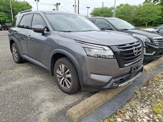 2022 Nissan Pathfinder SL 4WD