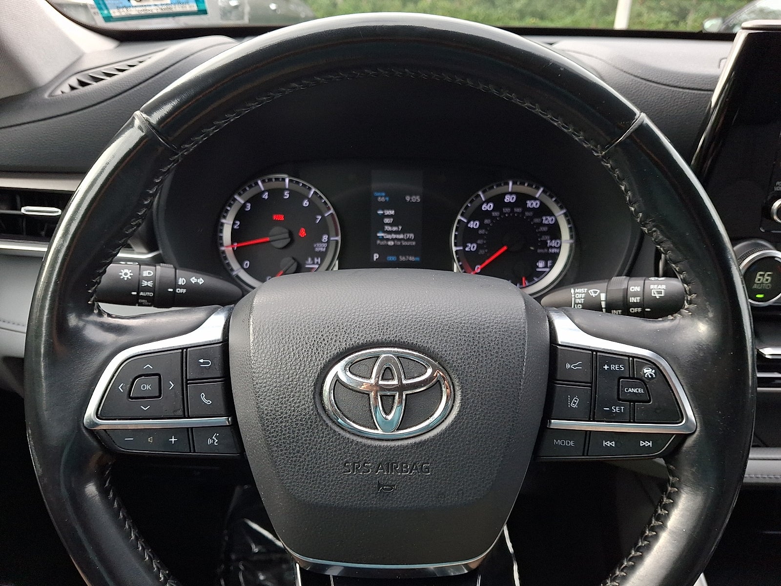 2020 Toyota Highlander LE