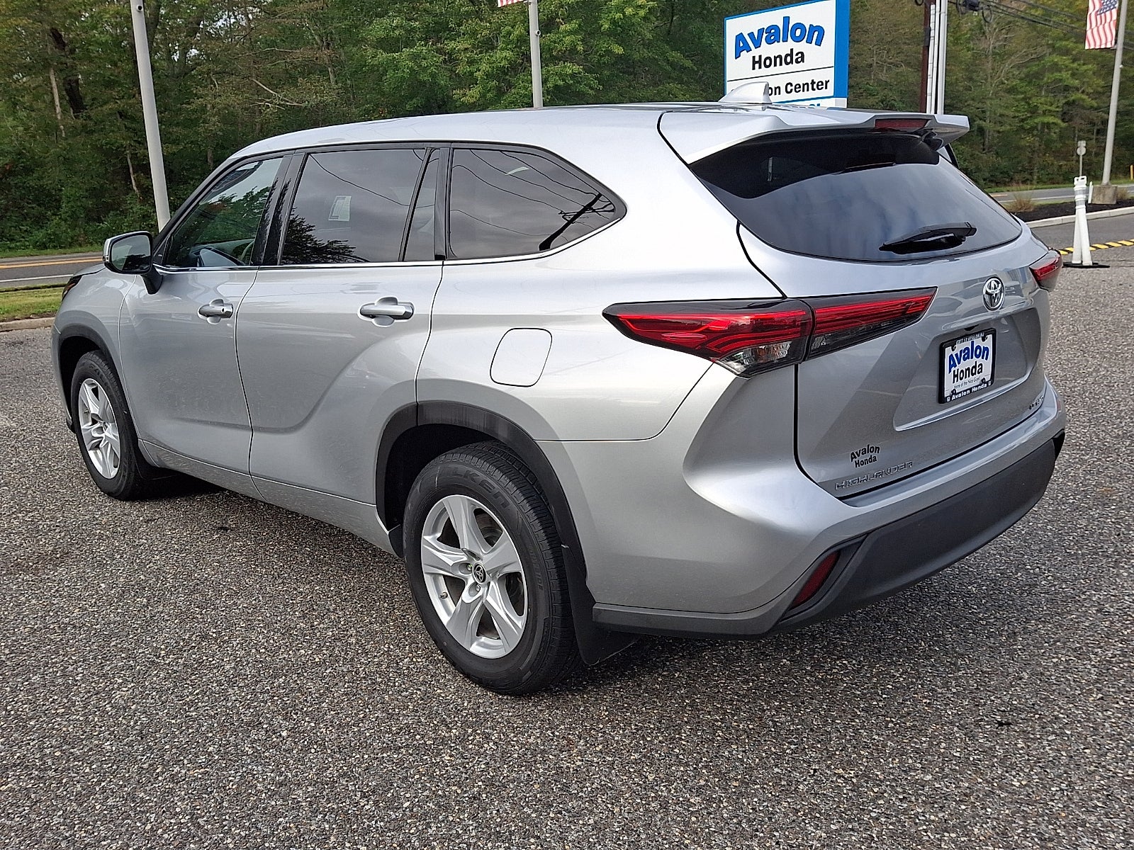 2020 Toyota Highlander LE