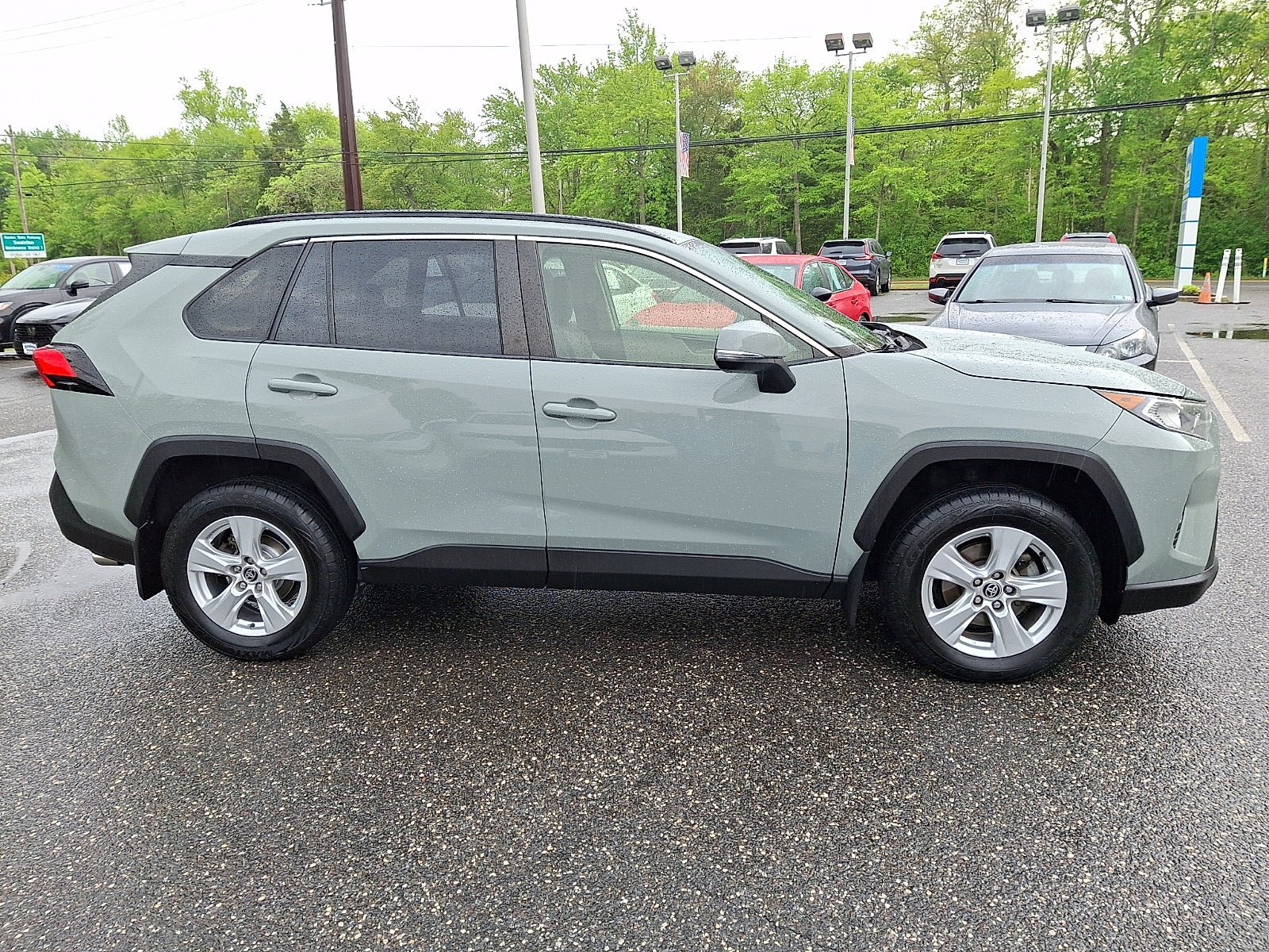 2021 Toyota RAV4 XLE